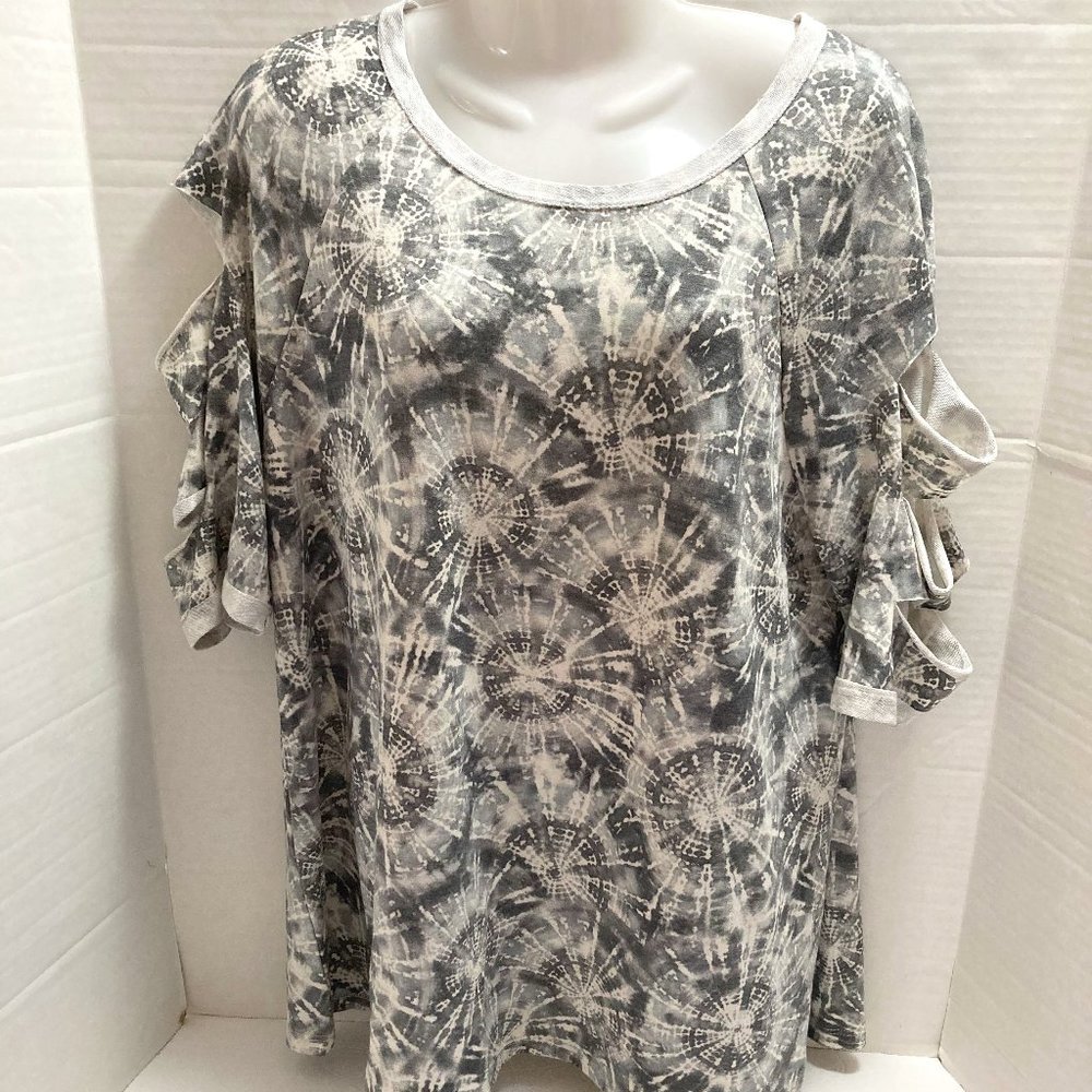 NWT Oddy Artsy Abstract Shirt Top Cut out elbow sleeves made in USA 1XL Gray
